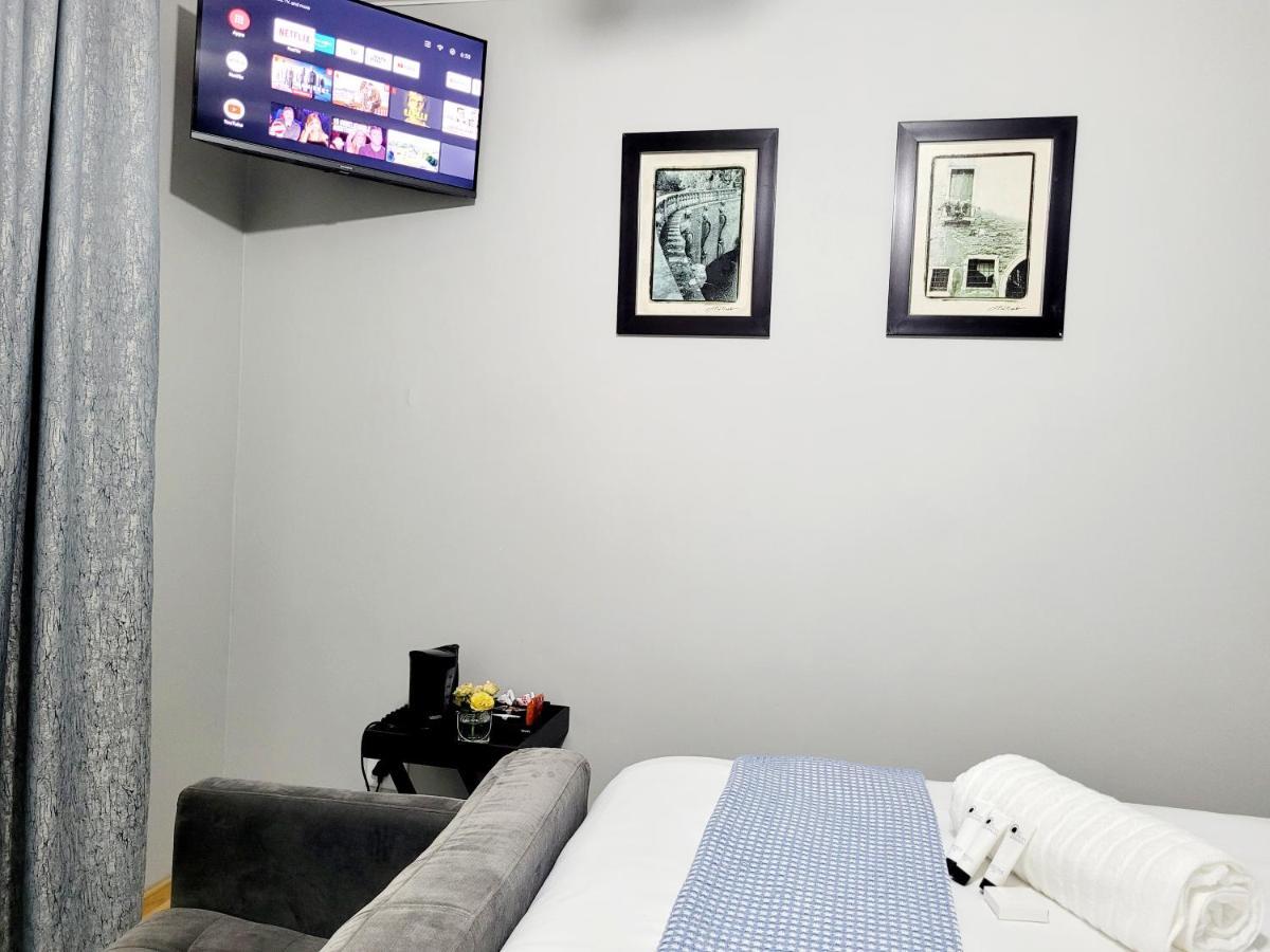 Ayana Bnb Bloemfontein Bagian luar foto