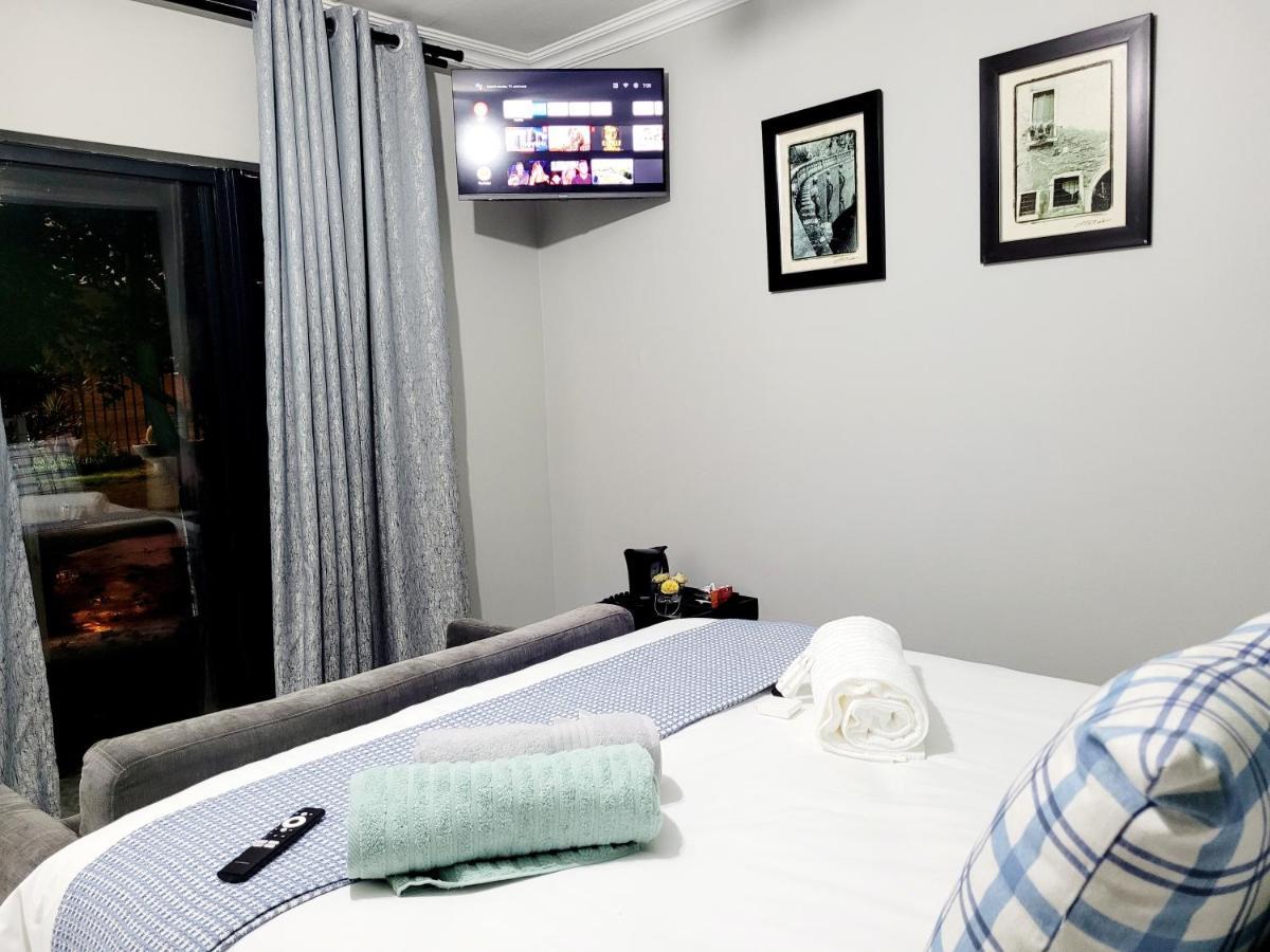 Ayana Bnb Bloemfontein Bagian luar foto