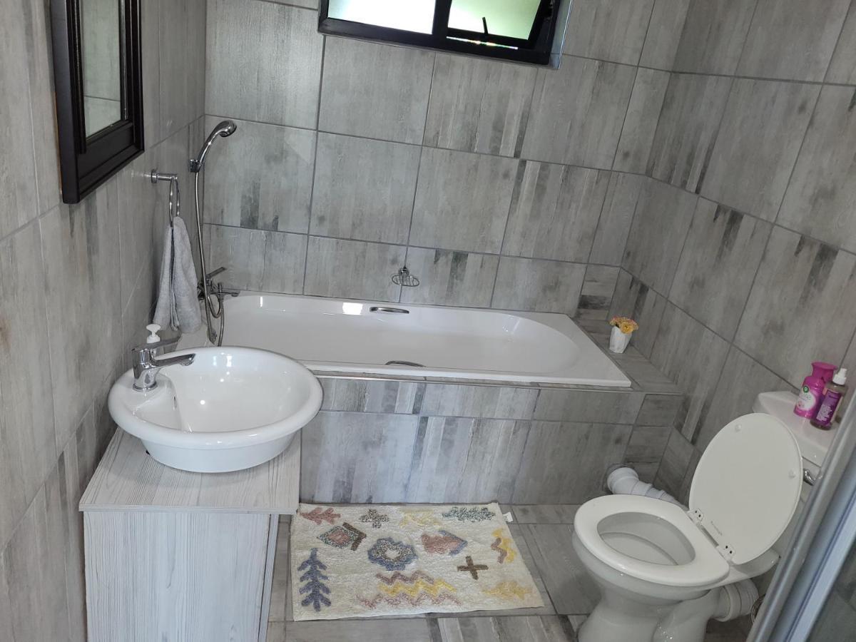 Ayana Bnb Bloemfontein Bagian luar foto