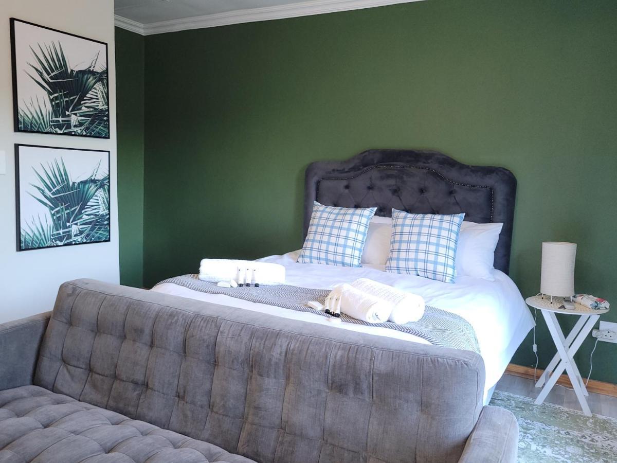 Ayana Bnb Bed & Breakfast Bloemfontein Bagian luar foto