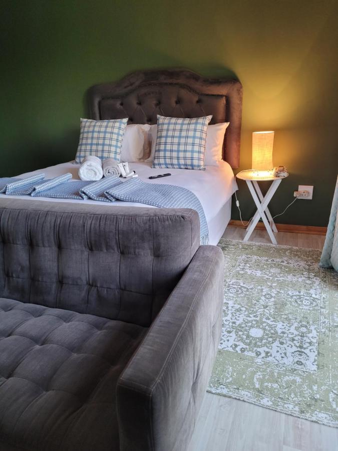 Ayana Bnb Bed & Breakfast Bloemfontein Bagian luar foto