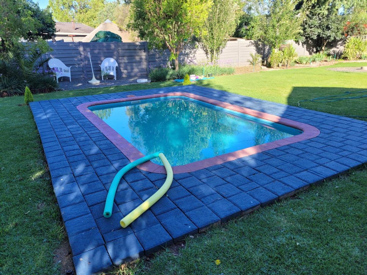 Ayana Bnb Bloemfontein Bagian luar foto